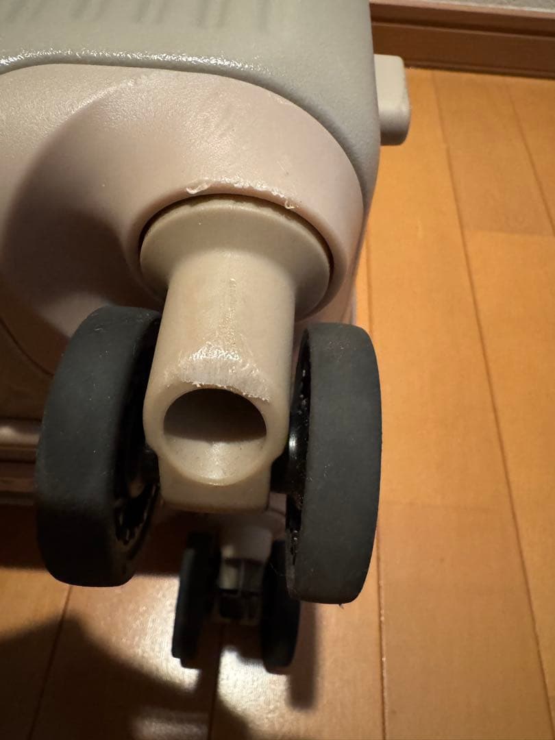 イノベータ　Innovator スーツケース　キャリーケース　カフェラテ　38L