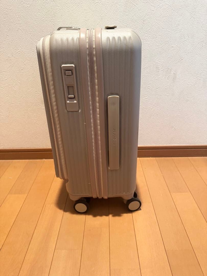 イノベータ　Innovator スーツケース　キャリーケース　カフェラテ　38L