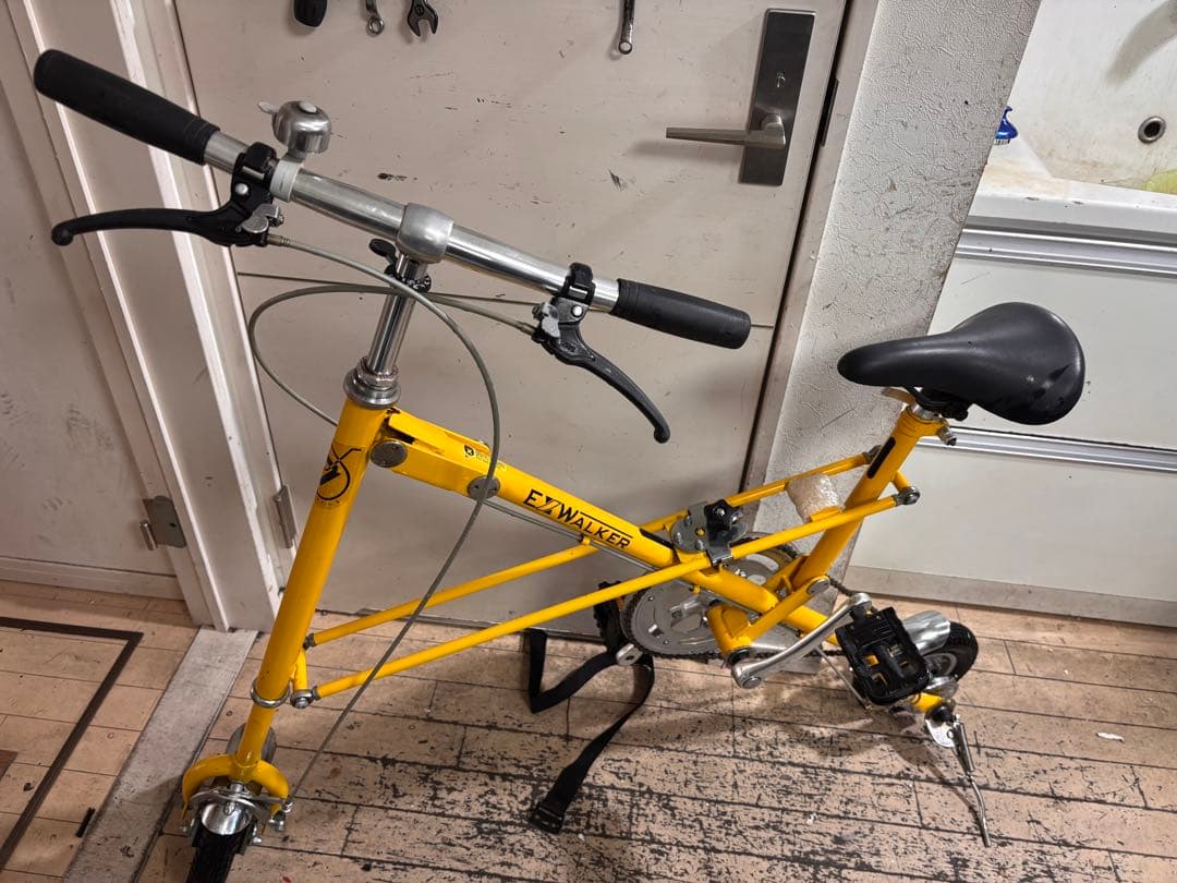 エクスウォーカーEXWALKER 折りたたみ自転車 イエロー　スタンド付き