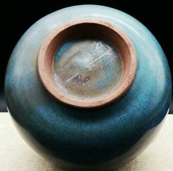 灰皿収蔵級置物