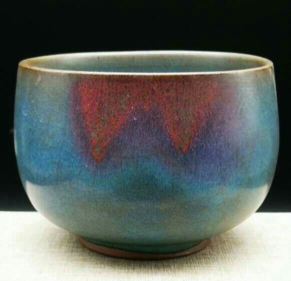 灰皿収蔵級置物