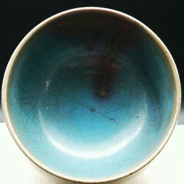 灰皿収蔵級置物