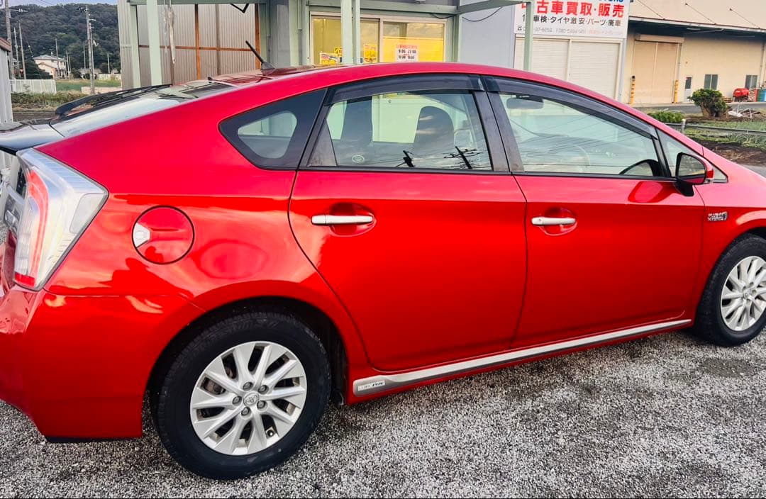 プリウスPHV本体価格ー65万