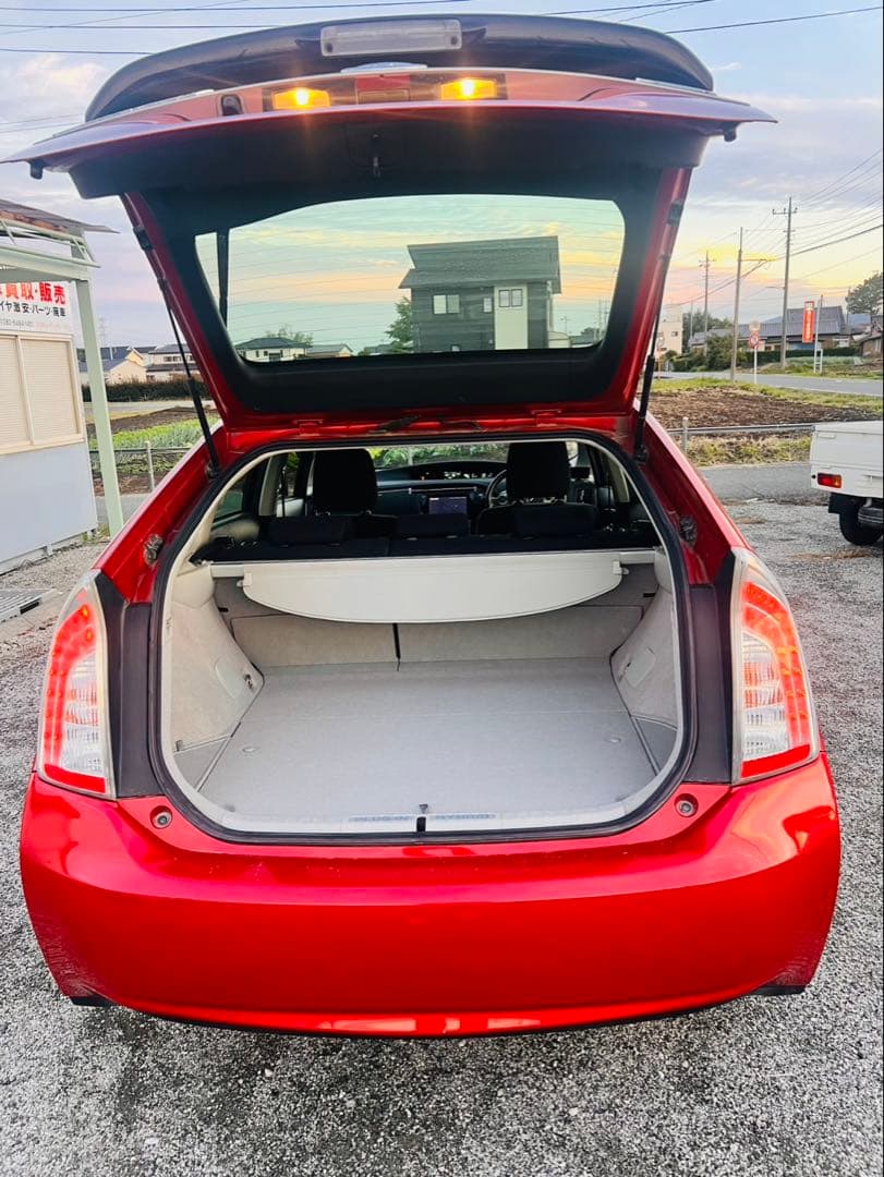 プリウスPHV本体価格ー65万