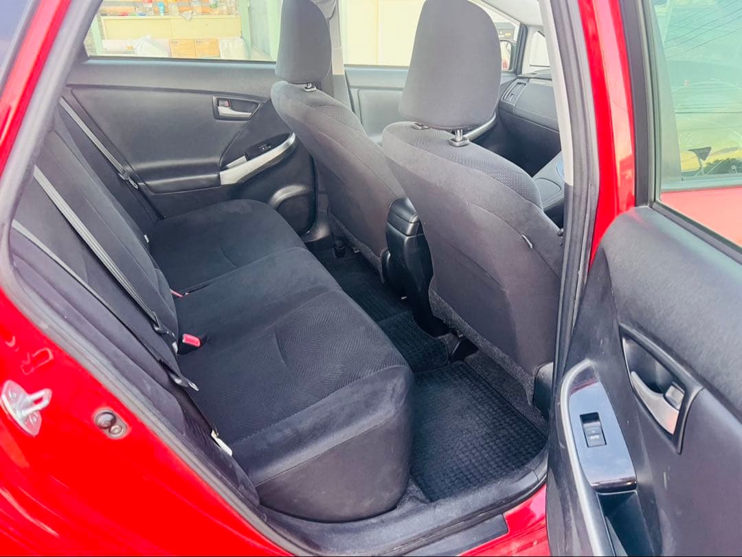 プリウスPHV本体価格ー65万