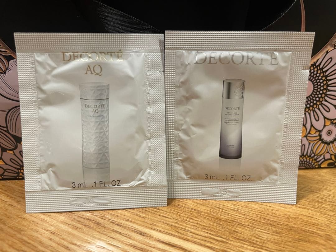 コスメデコルテ クリスマスコフレ 2025 エターナルブルーム　アイシャドウのみ