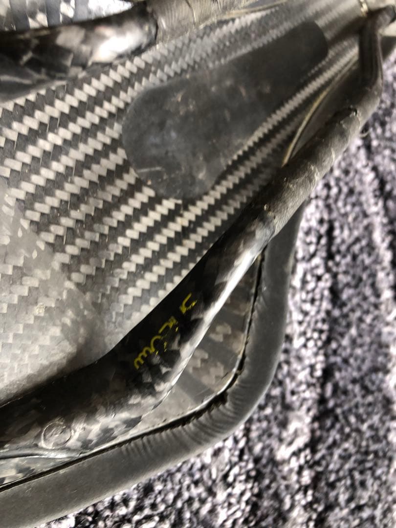 FIZIK Arione 00 サドル ブラック カーボンブレイデッドレール