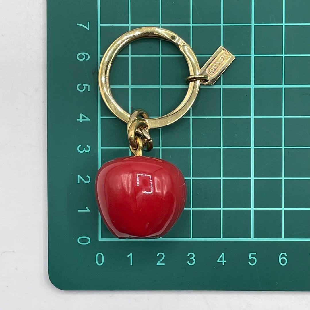 COACH コーチ リンゴ キーホルダー キーリング チャーム ゴールドロゴ