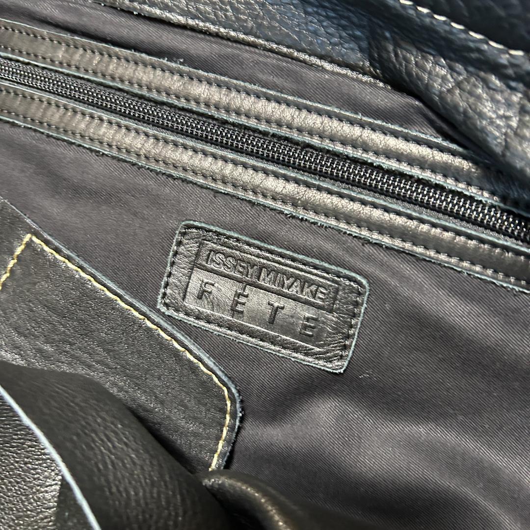 希少00s アーカイブ イッセイミヤケ FETE ビックハンドバック レザー 黒