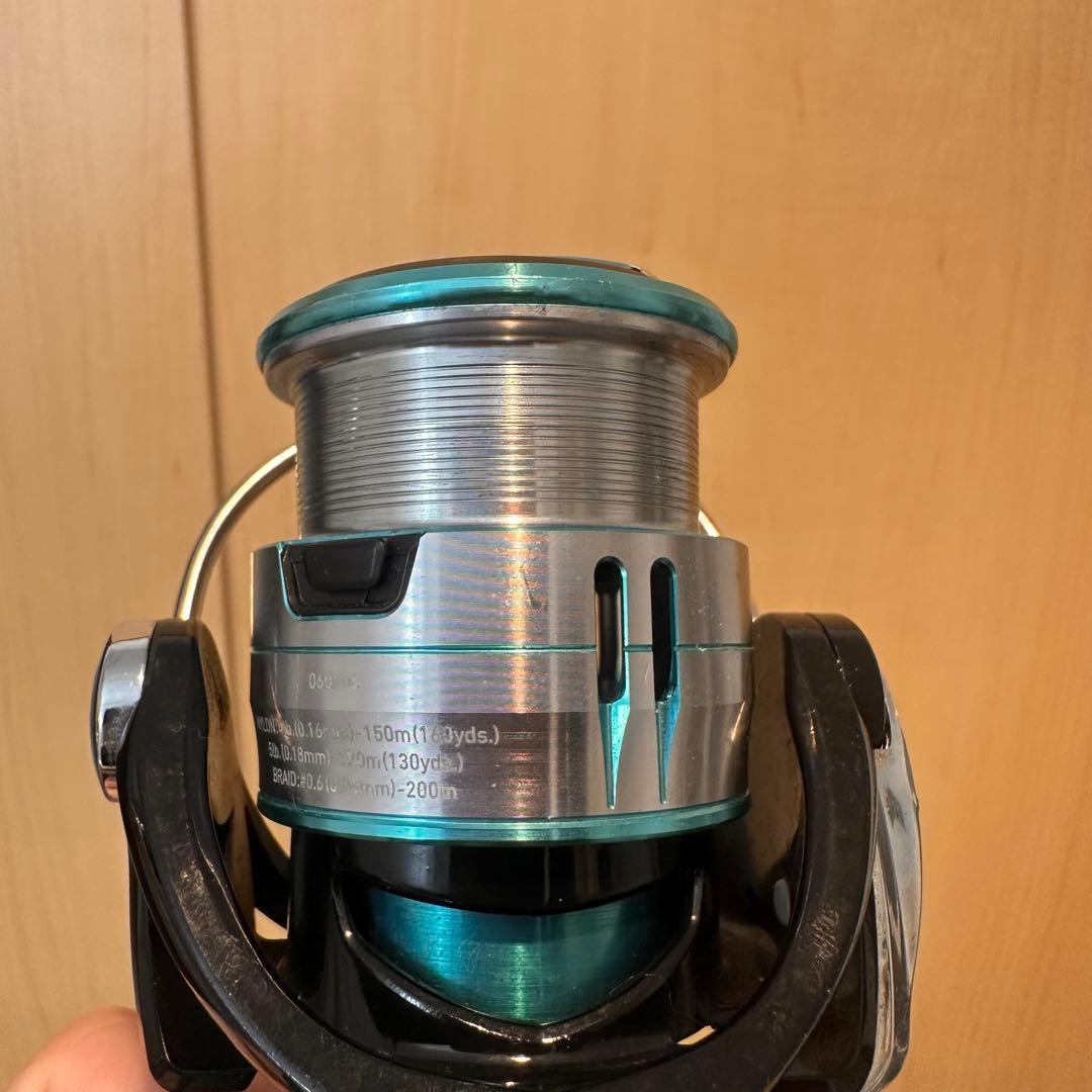 ダイワ　エメラルダス LT2500S-DH リール