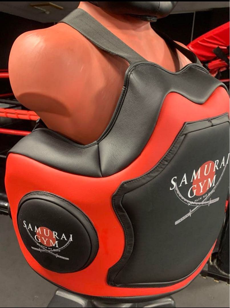 y*a様 ボディプロテクター 赤黒SAMURAIGYM
