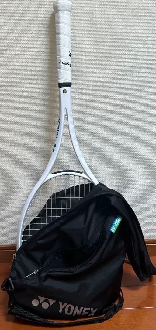 YONEX GEOBREAK 50S ホワイトカラー　ガット　エッジガード付き