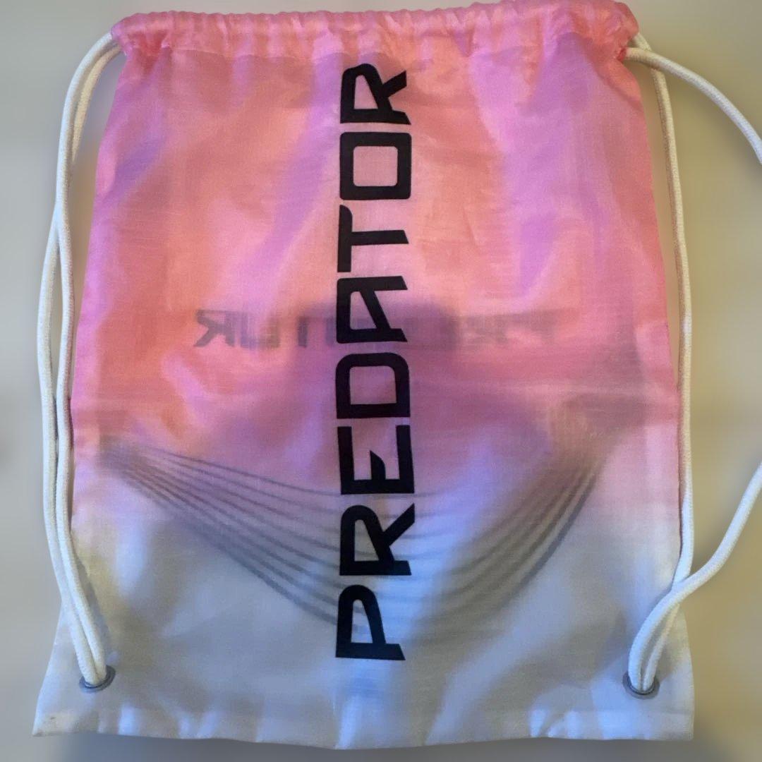 スパイク　サッカー　ベロ付き　ピンク　プレデター