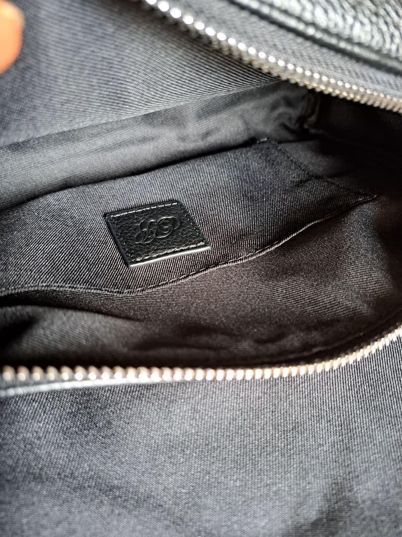 ビアズリー　レザーボディバッグ　【ベルト付替え可】