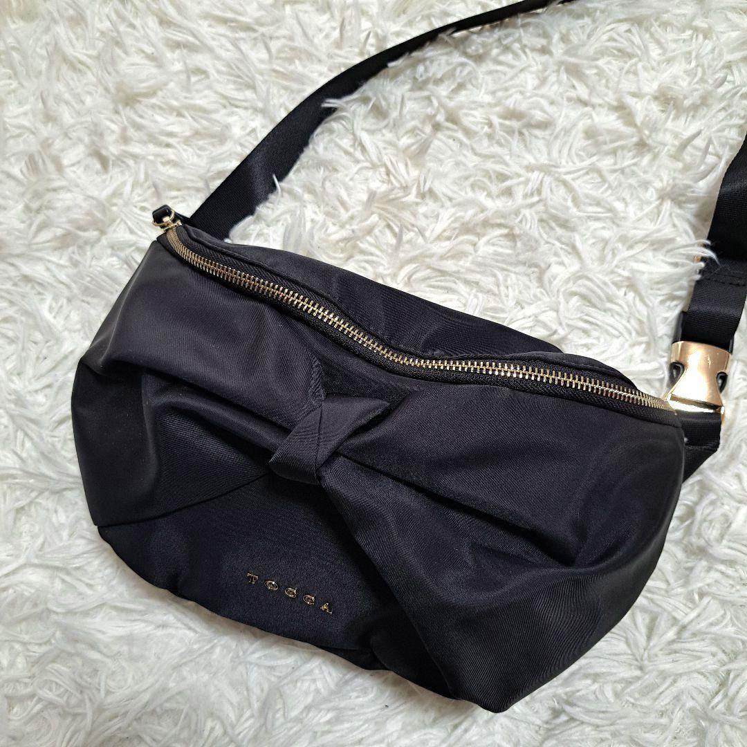 【美品】【TOCCA】撥水RIBBON KNOT ボディバッグ