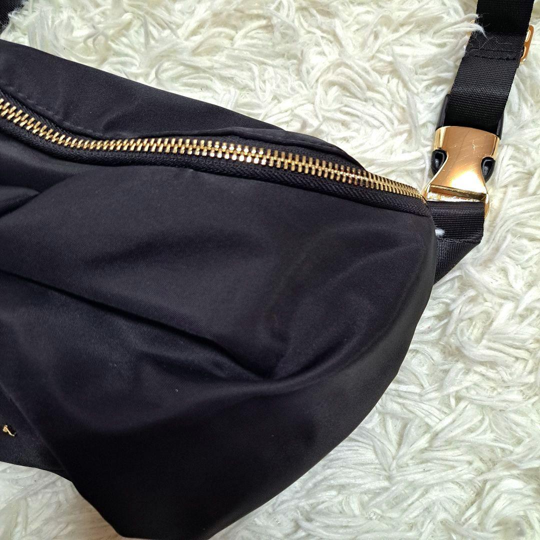 【美品】【TOCCA】撥水RIBBON KNOT ボディバッグ