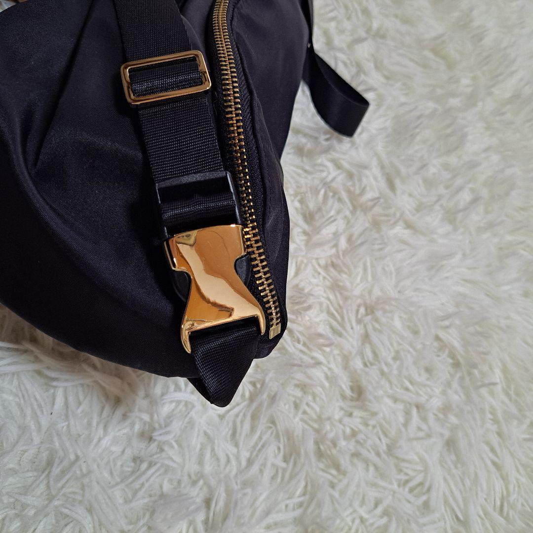 【美品】【TOCCA】撥水RIBBON KNOT ボディバッグ