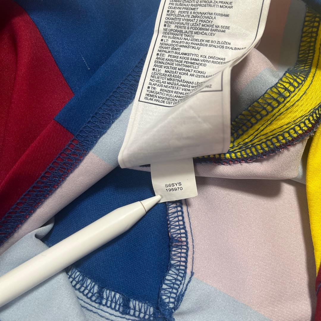 FCバルセロナ 05-06 ホームユニフォーム ロナウジーニョ #10 - メルカリ