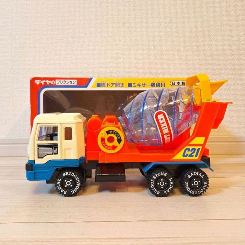 レトロ セメントミキサー車 おもちゃ - メルカリ