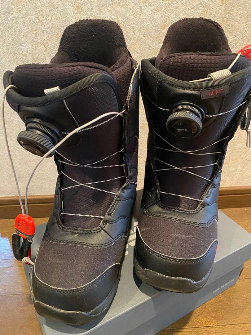 スノボード　スノーボードブーツ　一式　（移動用バック付き）　定価15万位以上