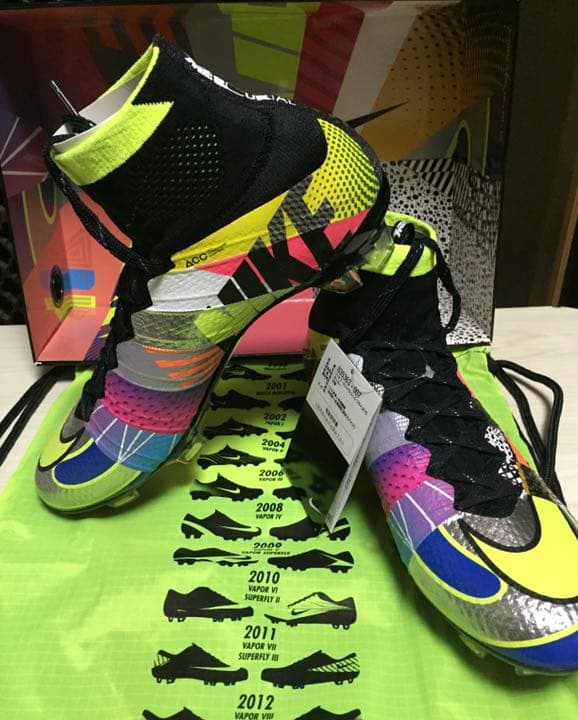 激レア 世界三千足限定 サッカー スパイク ワットザマーキュリアルFG