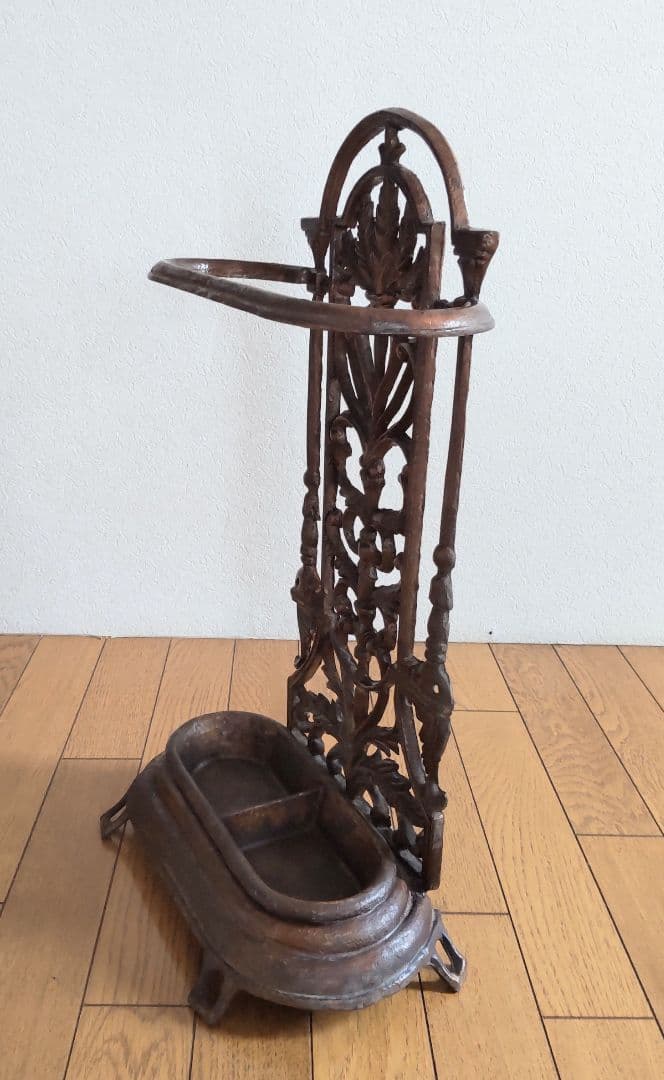 鋳鉄製 　傘立て 　アンティーク調
