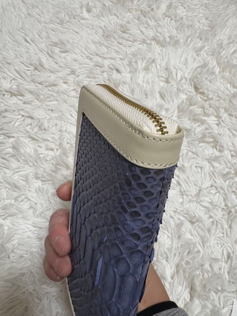 商品‼️ カプリヌーヴ CAPRINOUVE 長財布 パイソン本革 ラム本革