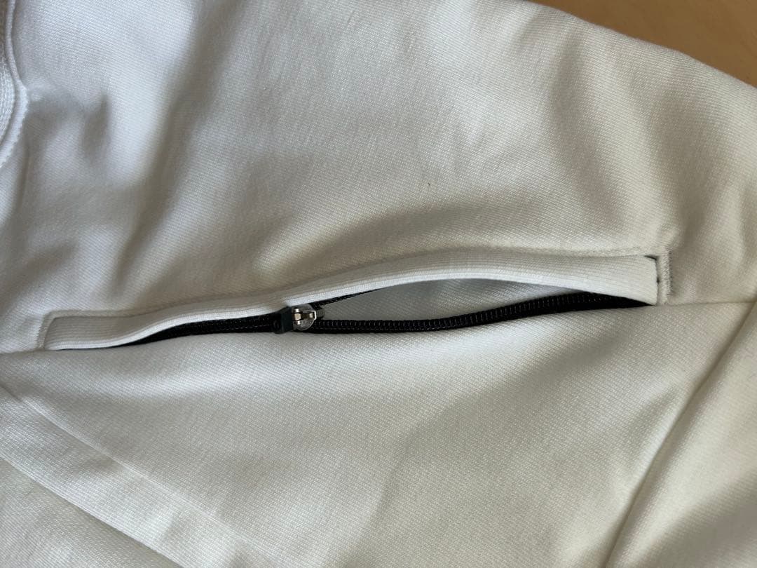 ルースイソンブラ　パーカーSサイズ