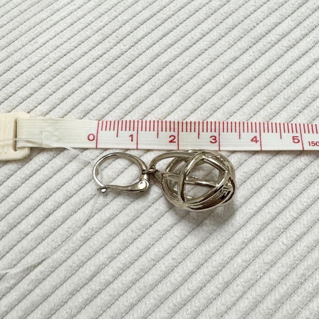 Salvatore Ferragamo ゴールド 金色 ピアス