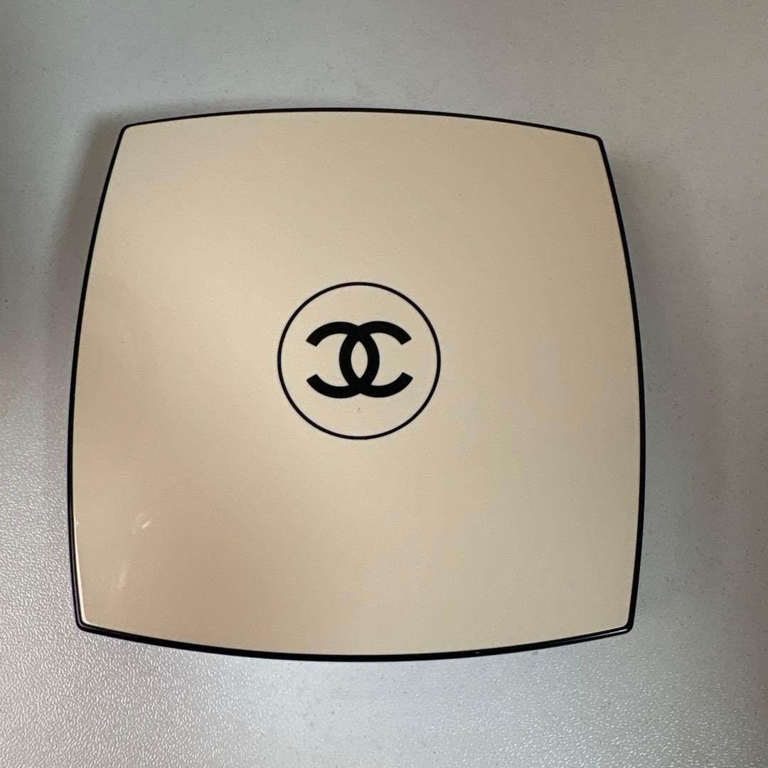 CHANEL レ ベージュ パレット ルガール ライト