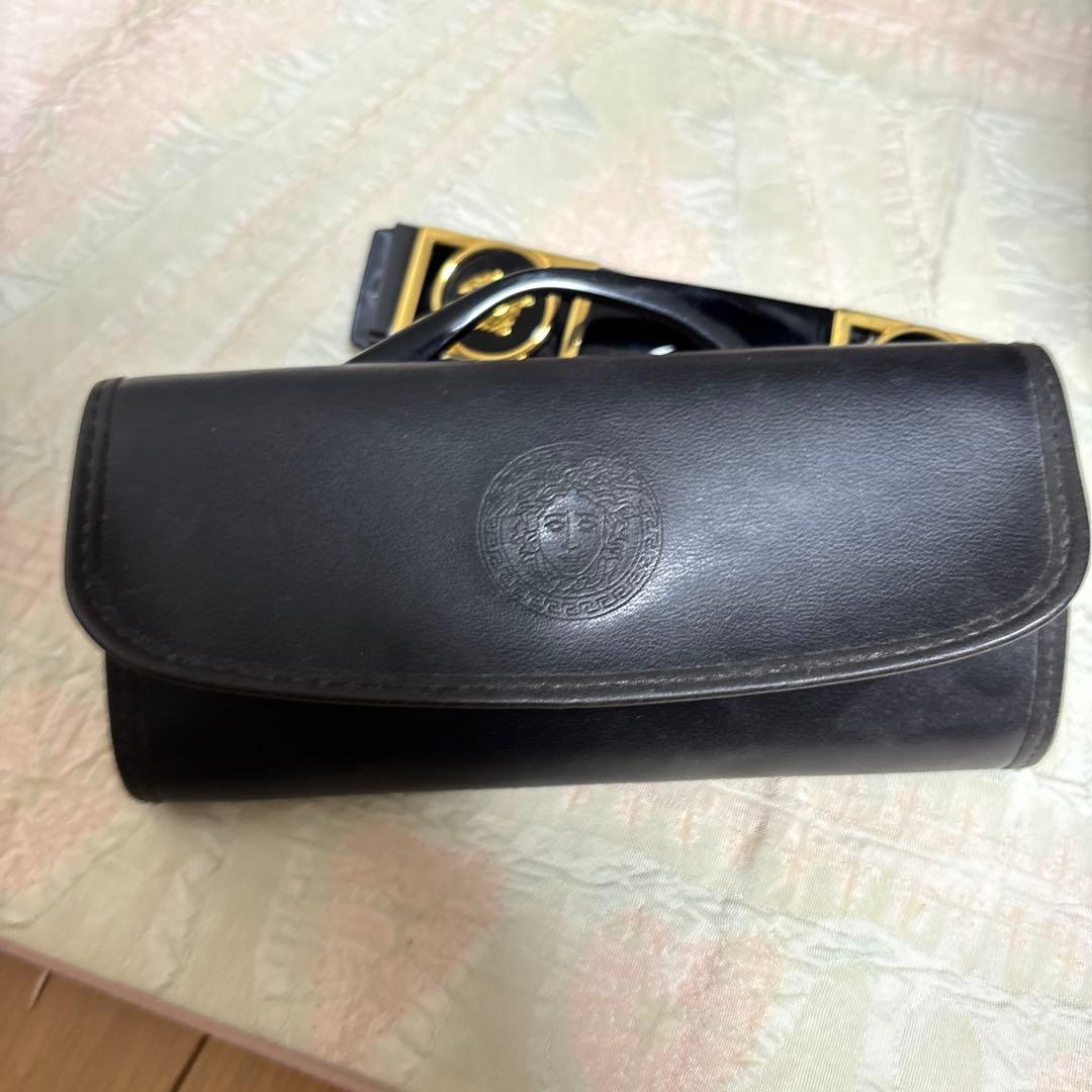 ジャンニ・ヴェルサーチMOD 421/B COL 852 サングラス