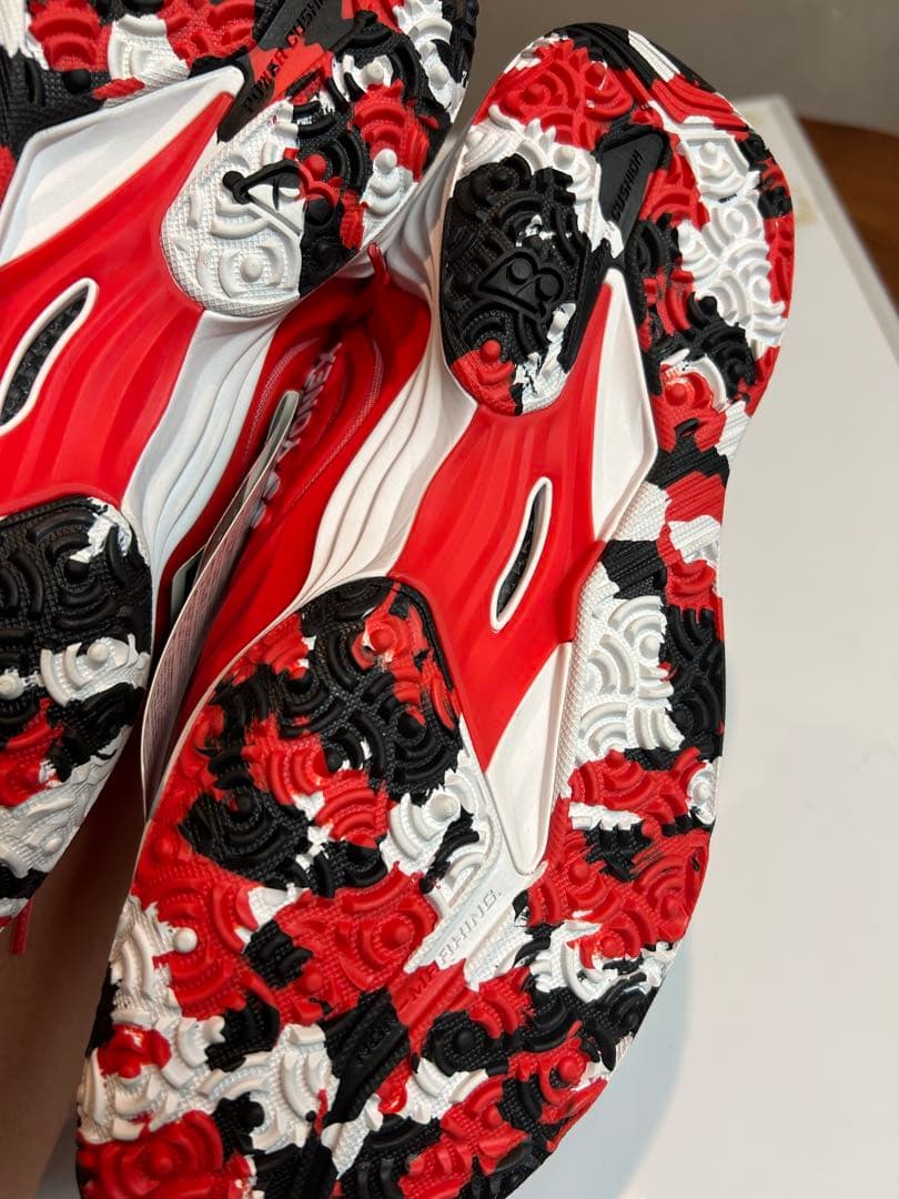 YONEX テニスシューズ　25.5センチ