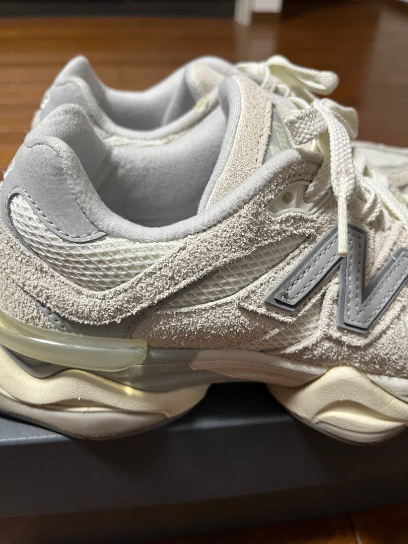 New Balance 9060 HSC ホワイト/グレー 24.5cm