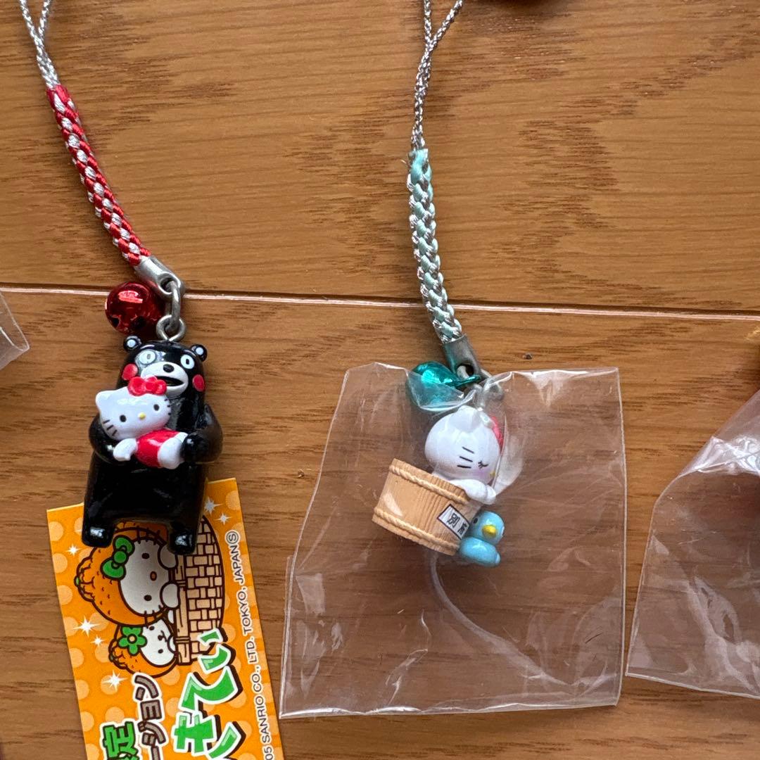地域限定　キティ　九州地方　根付けストラップ　９個　バラ売り不可