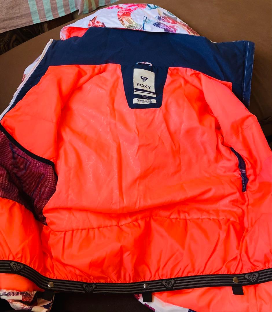 値下げ中 Roxy スノーボードウェアセット（ジャケット＆パンツ）