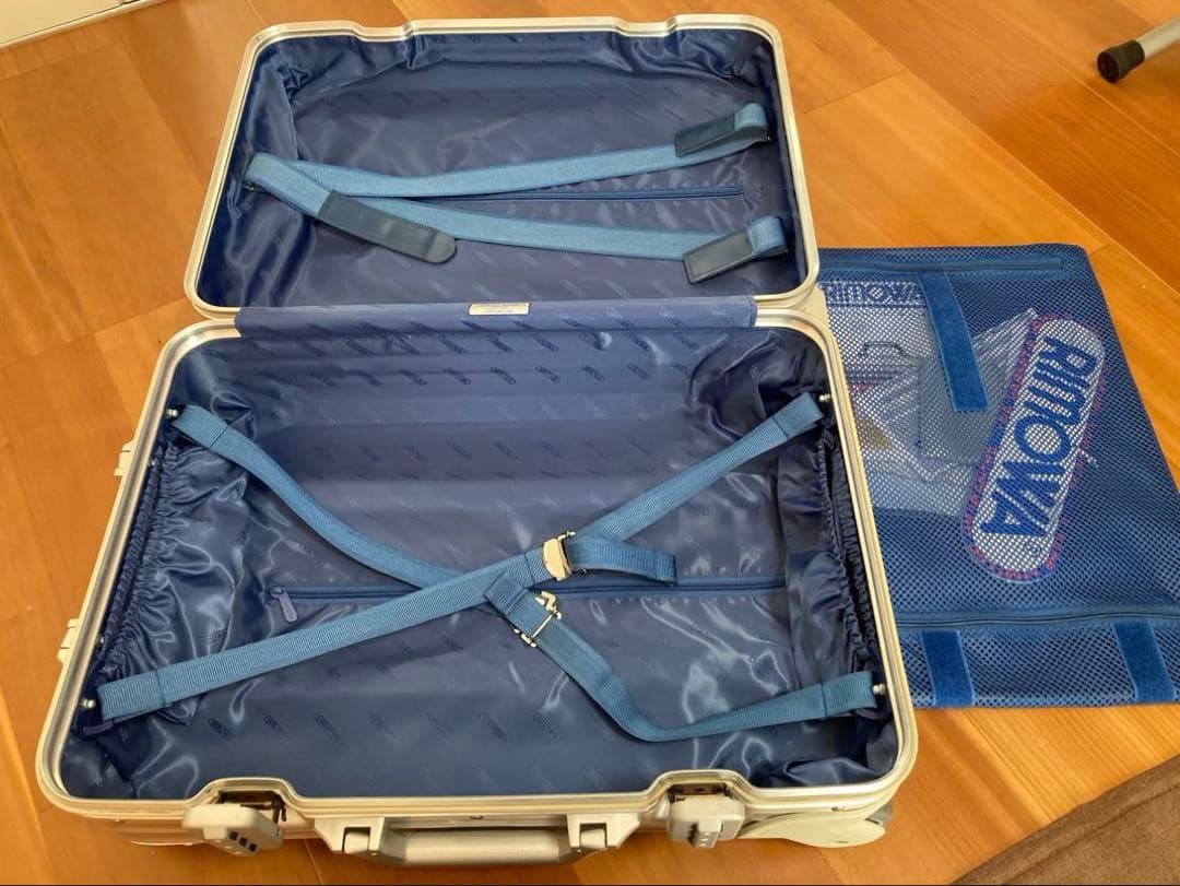 最終値下げ　美品　リモワRIMOWA トパーズTOPAS 32L 青ロゴ　2輪