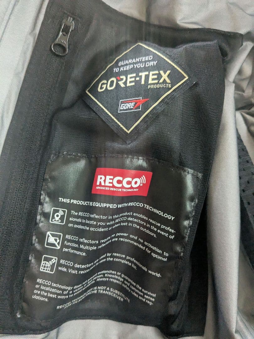 しょんVOLCOM ボルコム RECCO レコ スノーボードジャケット