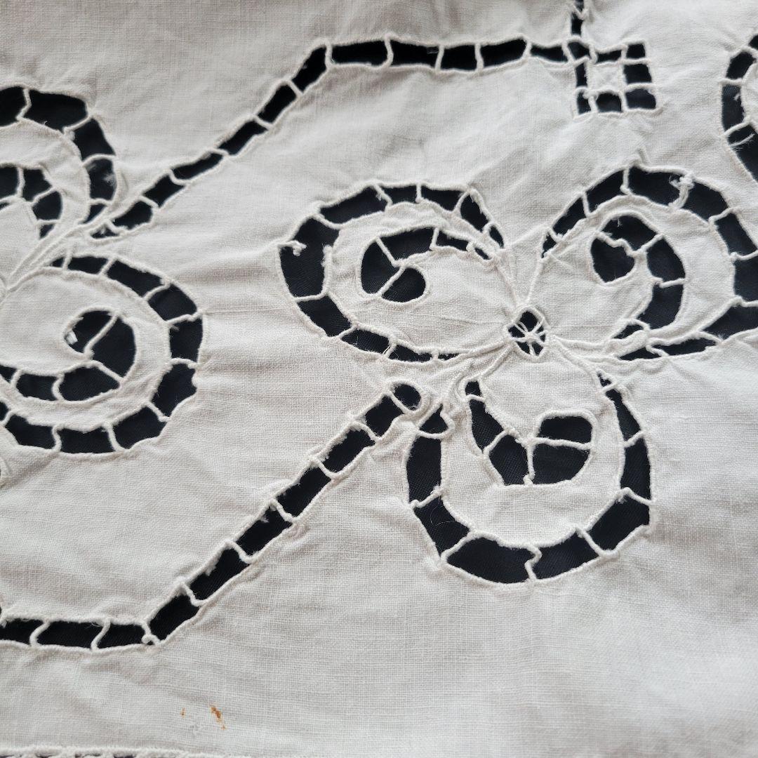 フランス　アンティーク　カットワーク　ホワイト刺繍
