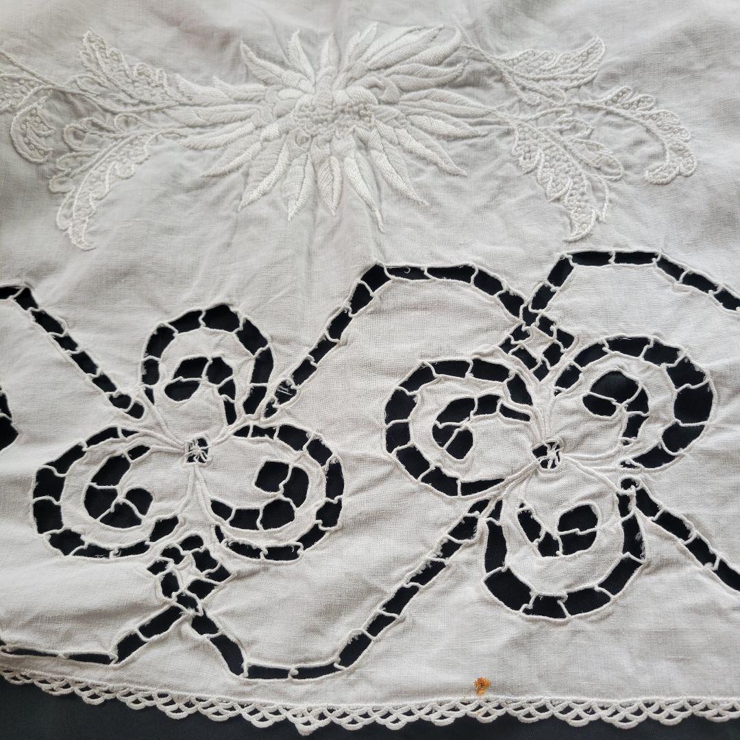 フランス　アンティーク　カットワーク　ホワイト刺繍