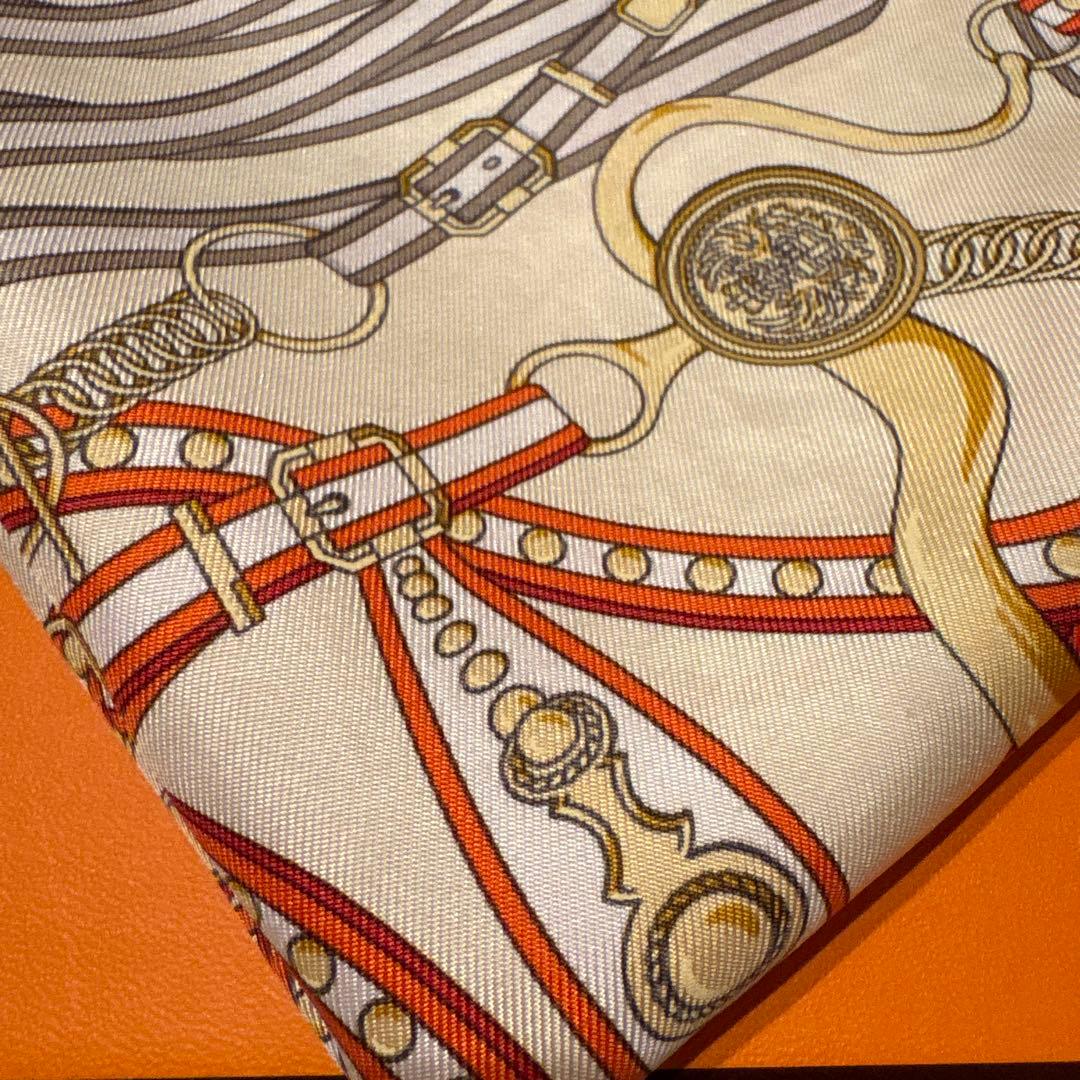 エルメス　スカーフ　ミニサイズ　ガヴロッシュ 45 《グラン・トゥラララ》