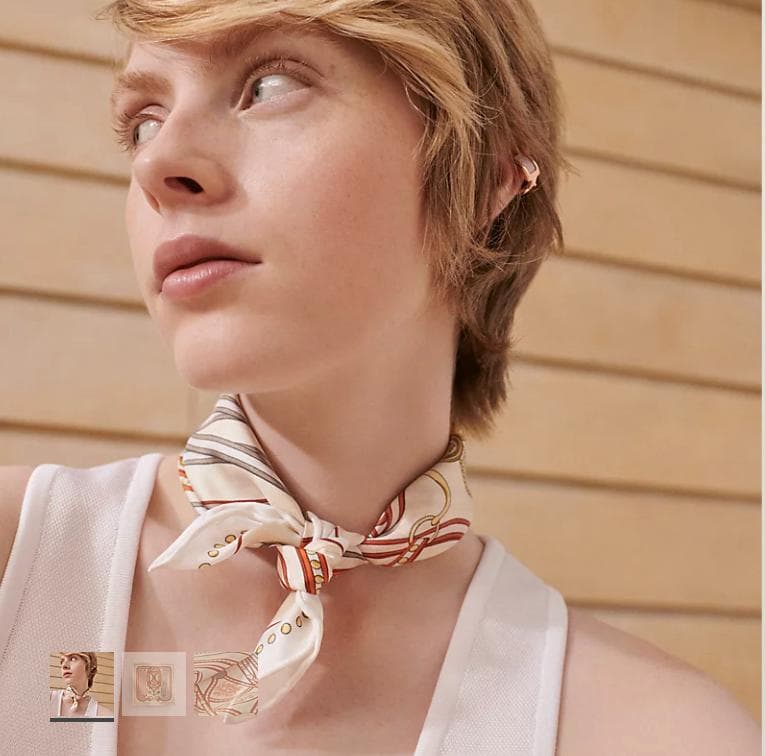 エルメス　スカーフ　ミニサイズ　ガヴロッシュ 45 《グラン・トゥラララ》