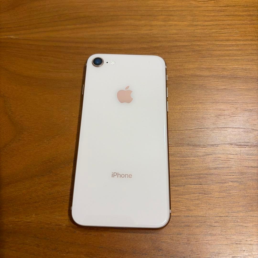 【最終値下げ】iPhone 8 64 GB docomo