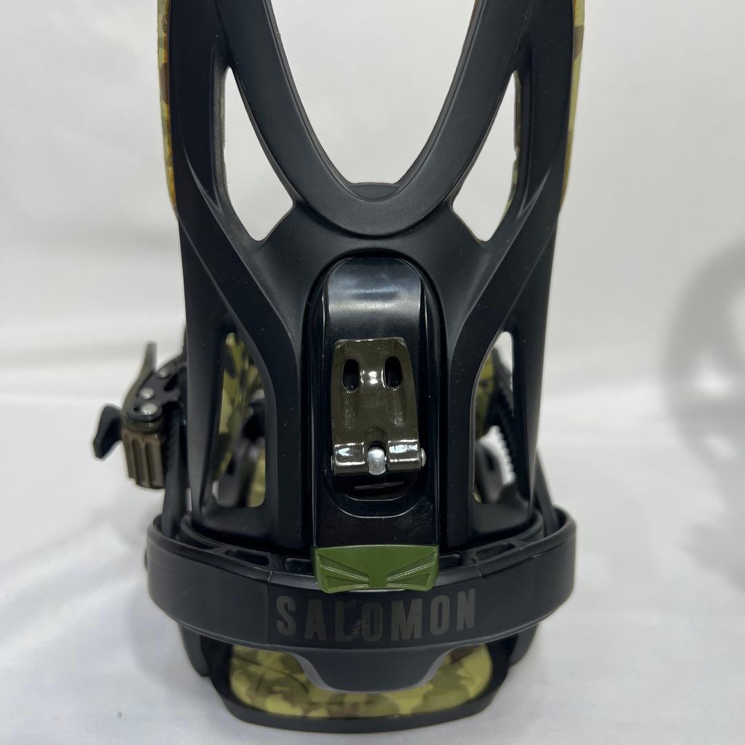 美品　SALOMON　BINDING スノボ　ビンディング　迷彩