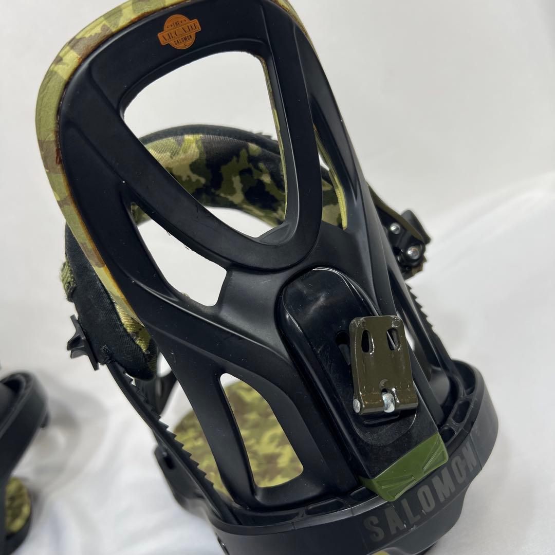 美品　SALOMON　BINDING スノボ　ビンディング　迷彩