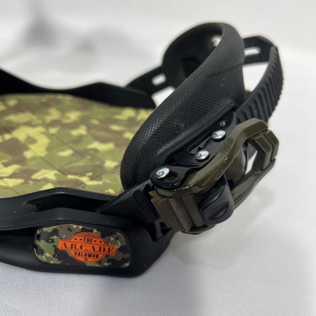 美品　SALOMON　BINDING スノボ　ビンディング　迷彩