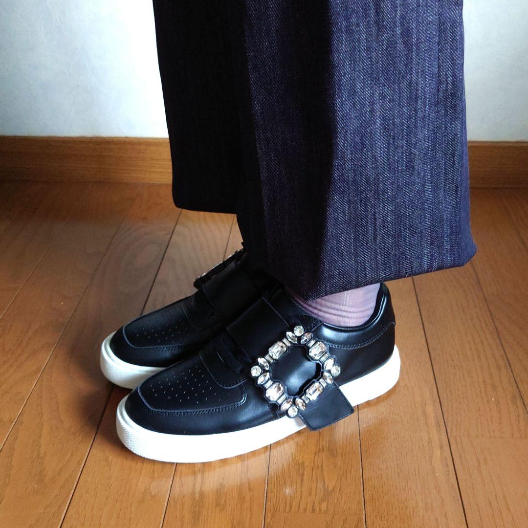 ROGER VIVIER】スニーカー 黒 ビジュー付き 37サイズ