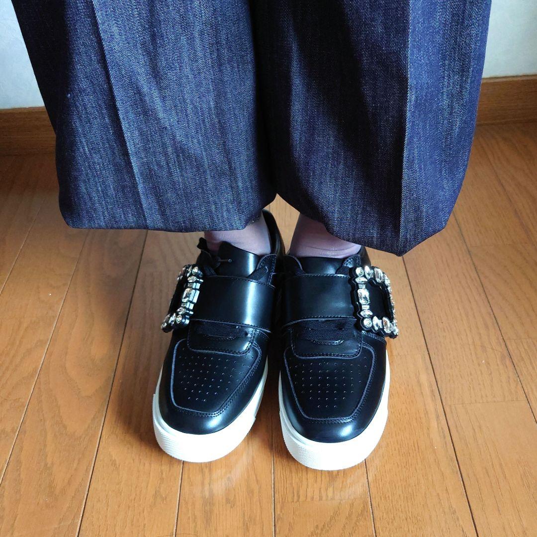 ROGER VIVIER】スニーカー 黒 ビジュー付き 37サイズ
