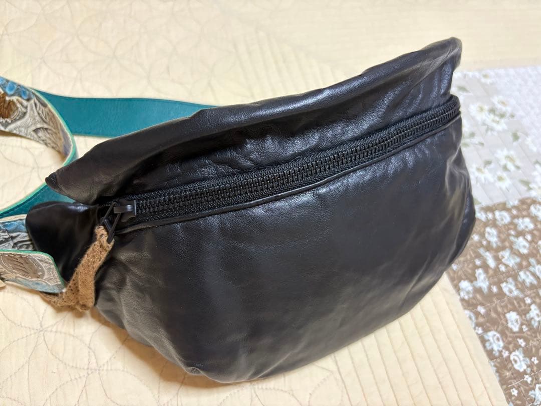 ★ほぼ未使用★美品 JUCO. ジュコ ボディバッグ ウエストポーチ 花柄 黒