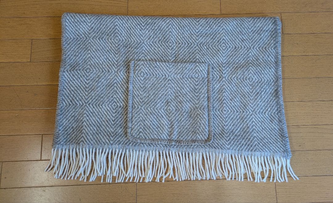 LAPUANKANKURITラプアンカンクリポケット付きショールMARIAマリア