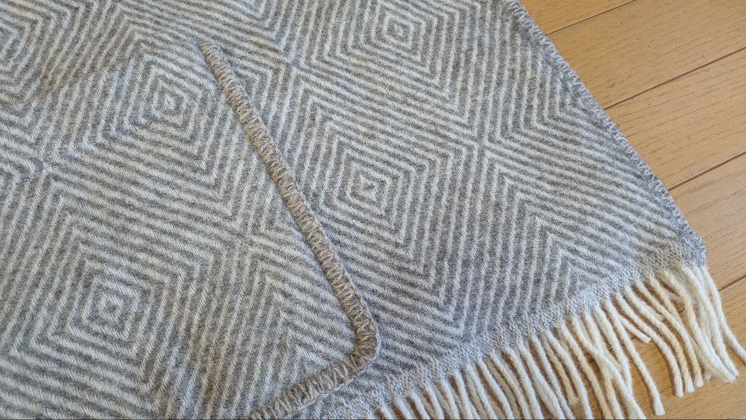 LAPUANKANKURITラプアンカンクリポケット付きショールMARIAマリア